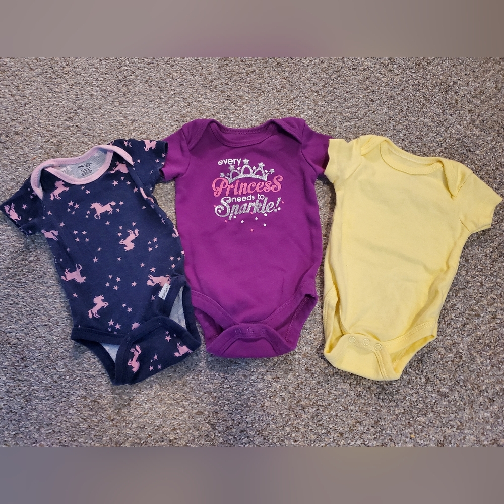 0-3 Month onsies